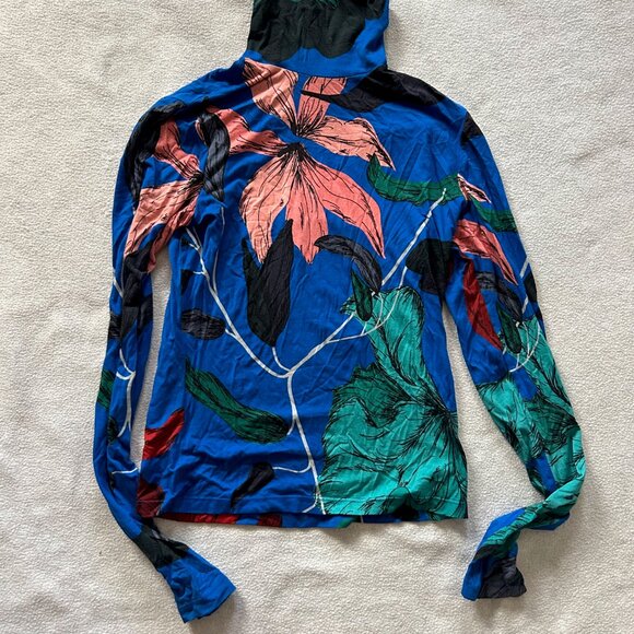 The Kit - Turtleneck - Azure Upstate Florals - Small - Picture 4 of 5